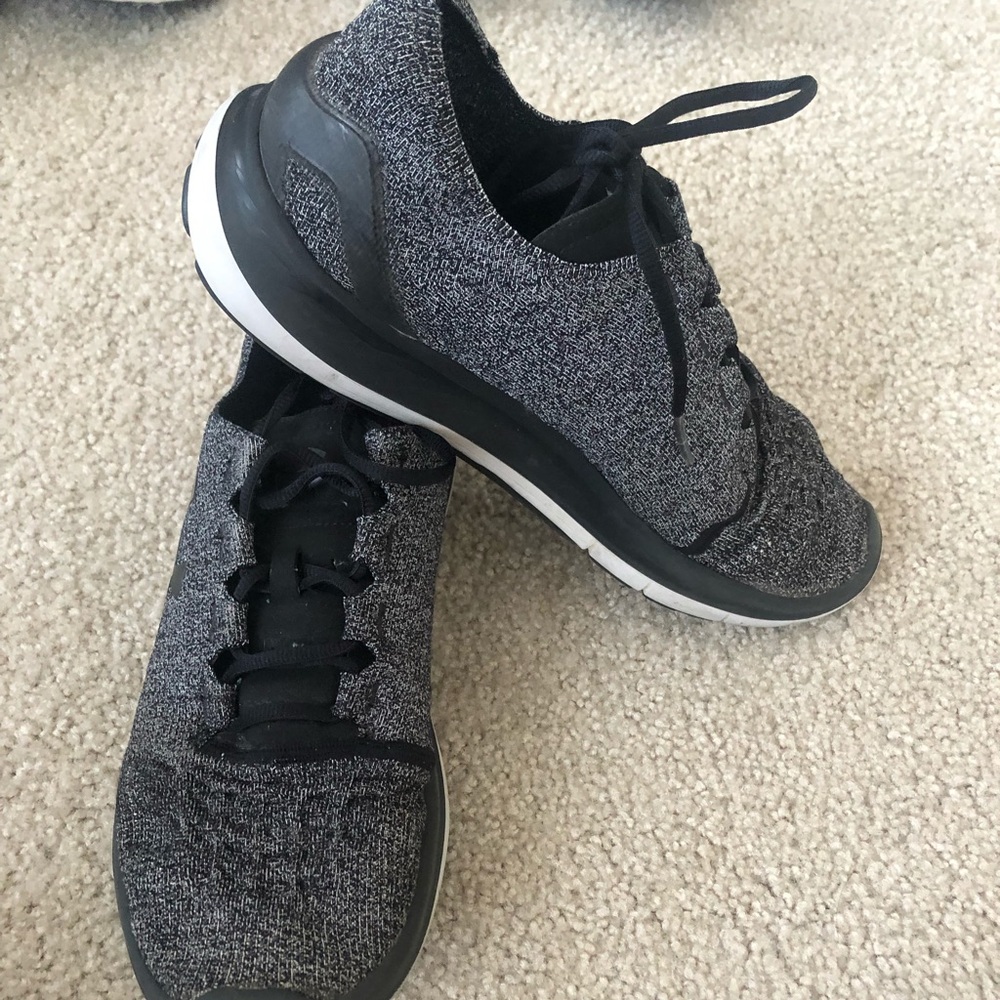Men’s size 13 Speedform Slingride Tennis Shoes